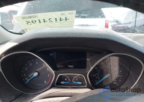 2018 Ford Focus Se z USA, uszkodzony, nr VIN 1FADP3F28JL203666